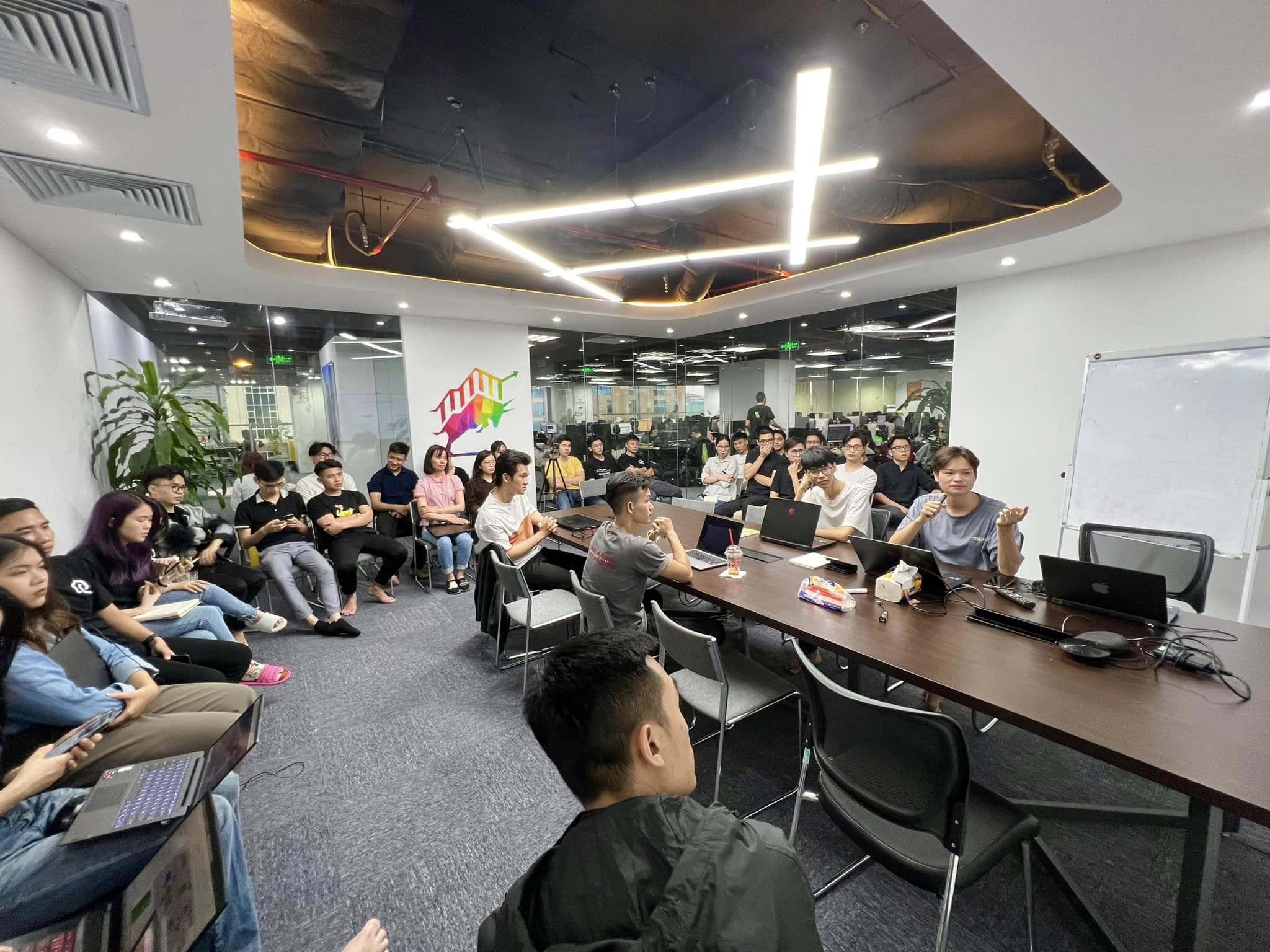 A packed room at the Tech Sharing session